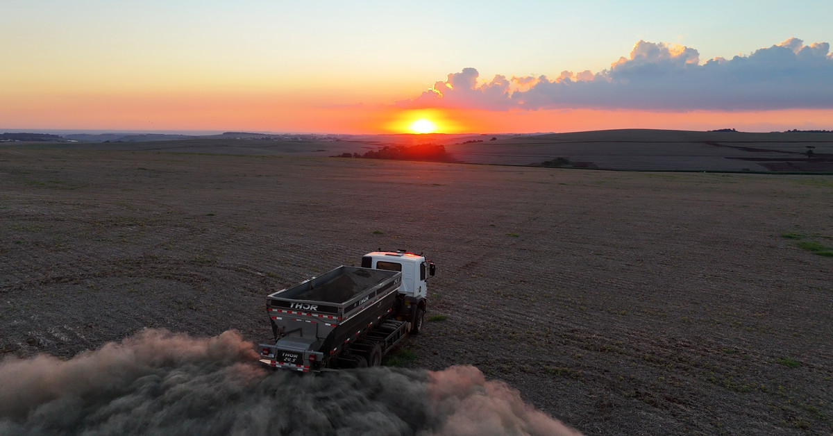 Tech Companies Spend Millions on Climate Fix That’s Just “Rocks”